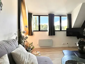 Duplex Design - in the heart of Fontainebleau's forest - Climber's dream - Few min walk from the most emblematic climbing spots of Fontainebleau - TroisPignons - Overlooking the park of a castle - Ideal Digital Nomad, business trip - Image 4