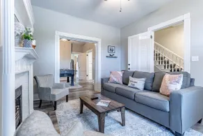 Historic Triple Crown House - Fully Renovated - Image 4