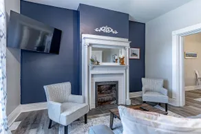 Historic Triple Crown House - Fully Renovated - Image 5
