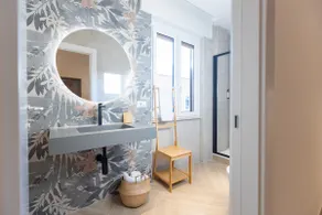 Apartment with 5 bedrooms with en-suite bathroom - Image 4