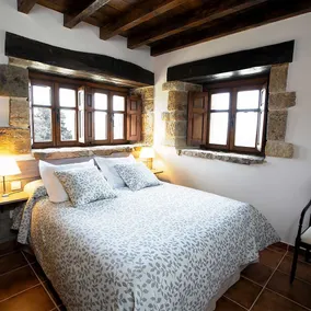 Exclusive country house with private heated pool - Image 2