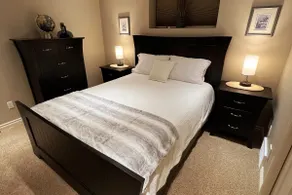Crystal Green Retreat, 1 King & 1 Queen Suite - Image 5