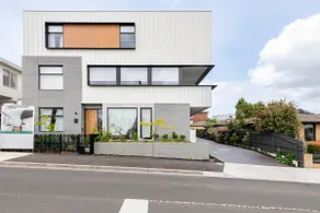 3 BedroomTownhouse-free parking - Image 2