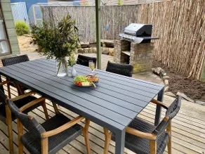 Spring Beach Retreat - Image 5