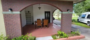 Near Tampa, Kingbed, Fenced XLYard-Gated Driveway - Image 5