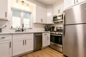 LUXE APT: Steps from Cross County Mall, near NYC - Image 2