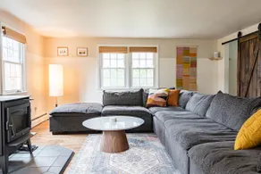 Cozy Grove Luxury Cabin - Image 4