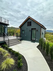 A modern barn on the Hudson River - Image 2