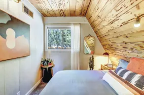 Scenic A-frame retreat, hot tub, treehouse & more! - Image 5
