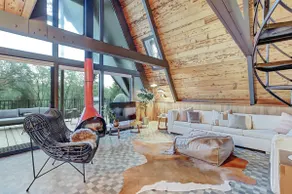 Scenic A-frame retreat, hot tub, treehouse & more! - Image 2