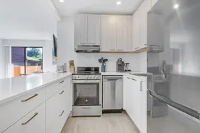 Chic 1-Bedroom Apartment in Ideal Location - Image 5