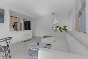 Chic 1-Bedroom Apartment in Ideal Location - Image 4
