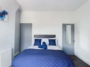 Whitmore House - NEW - Sleeps 6 - Modern - Parking - Image 3