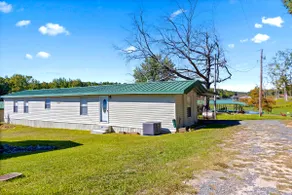 Cozy 2 bedroom guest house on Caney Lake. - Image 4