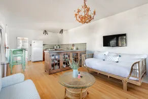 Bespoke Duplex North~Historic Charm in East Dwntwn - Image 2