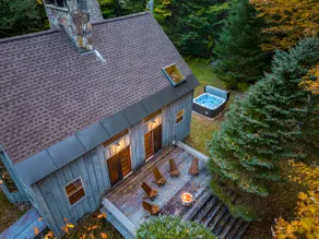 Romantic Ski Cabin in VT, Hot Tub, Fire Pit, Charm - Image 3