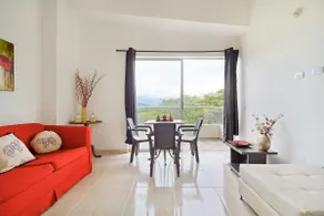 Apt/modern pool/air conditioning/4 bedrooms - Image 3