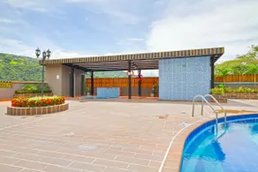 Apt/modern pool/air conditioning/4 bedrooms - Image 2