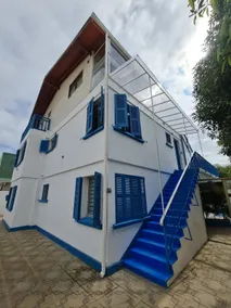 Spectacular Three-Story House, capacity for 21 people. - Image 4