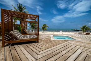 Diamante Beachfront Suites - Image 4