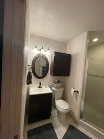 Cozy , Convenient 2 BD Apartment - Image 4