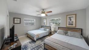 Large 2 bedroom 3 beds sleeps 6 or more - Image 3