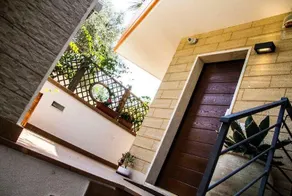 Little House - Image 5