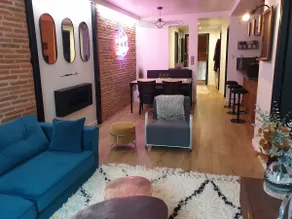 Beautiful apartment in Carmes - Image 2