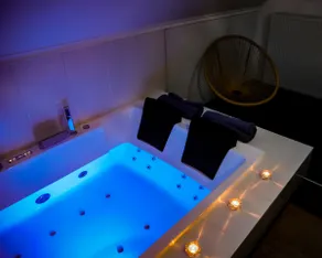 Unusual accommodation with spa, hammam and sauna. - Image 2