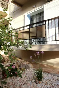 JasmineStay - Two bedroom apartments with backyard - Image 3