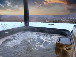 Luxury mountain condo with golf and slide views - Image 3
