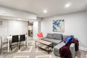 Cozy Cove, Separate Entrance & Ensuite Laundry - Image 3