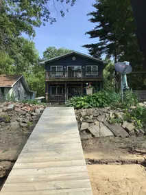 River retreat in Momence, IL. with river access. - Image 2