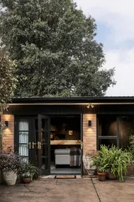 Luxe studio overlooking Barwon River in Geelong - Image 2