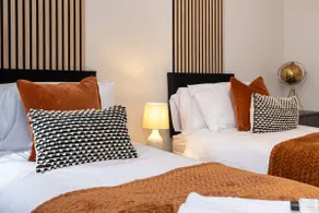 Railway House - Central Warrington - Sleeps 6 - Image 2