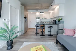 Discount from 2 nights: condo near Old Quebec - Image 3