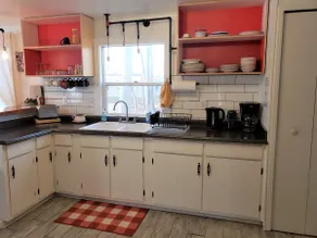 Modern Family Whole House. - Image 4