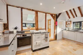 Stunning Barn Retreat; Garden, Fire, Country Walks - Image 3