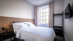 Dalton Apartment 2 - Image 3