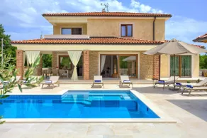 Beautiful Villa Vita Maris with heated pool - Image 3