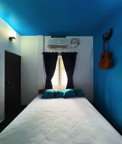 Theeraa stunning beachfront villa in Cherai - Image 5