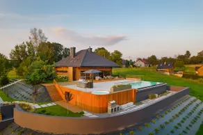 Smart home with pool, jacuzzi and sauna - Image 3
