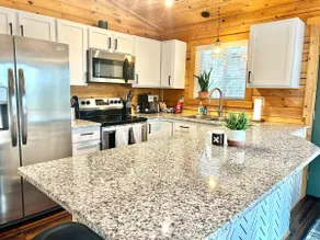 Serene, Family Friendly Mountain Retreat - Image 4