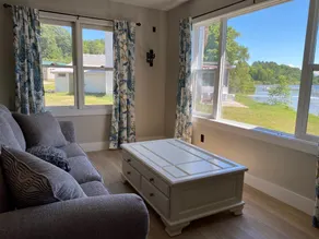 Lakeside Cottage #1, newly remodeled 2 bedroom AC - Image 5