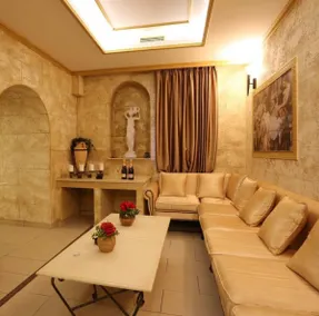 Unique bedroom serviced apartment with private SPA - Image 5