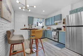 Canton Getaway – Parking Included, Walk Everywhere - Image 2