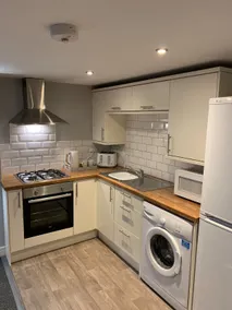 Fantastic 1 Bedroom Basement flat with free parking - Image 2