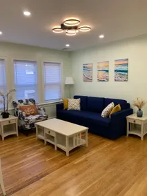 Newly renovated. 10 mins to Boston. 3bds+2brs Apt. - Image 4