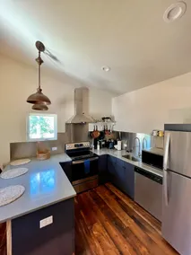 *Old Village/Shem Creek Charmer*NEW 2BR Guesthouse - Image 4