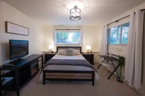 Cozy Modern Seattle Stay Near Airport & Downtown - Image 3